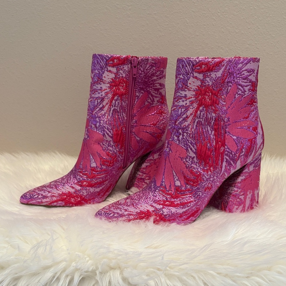 Gianni Bini Pink Floral Ankle Boots Size 10 - Picture 1 of 10